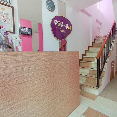 Urbanview Hotel Fiffa Kauman Malang Luaran gambar