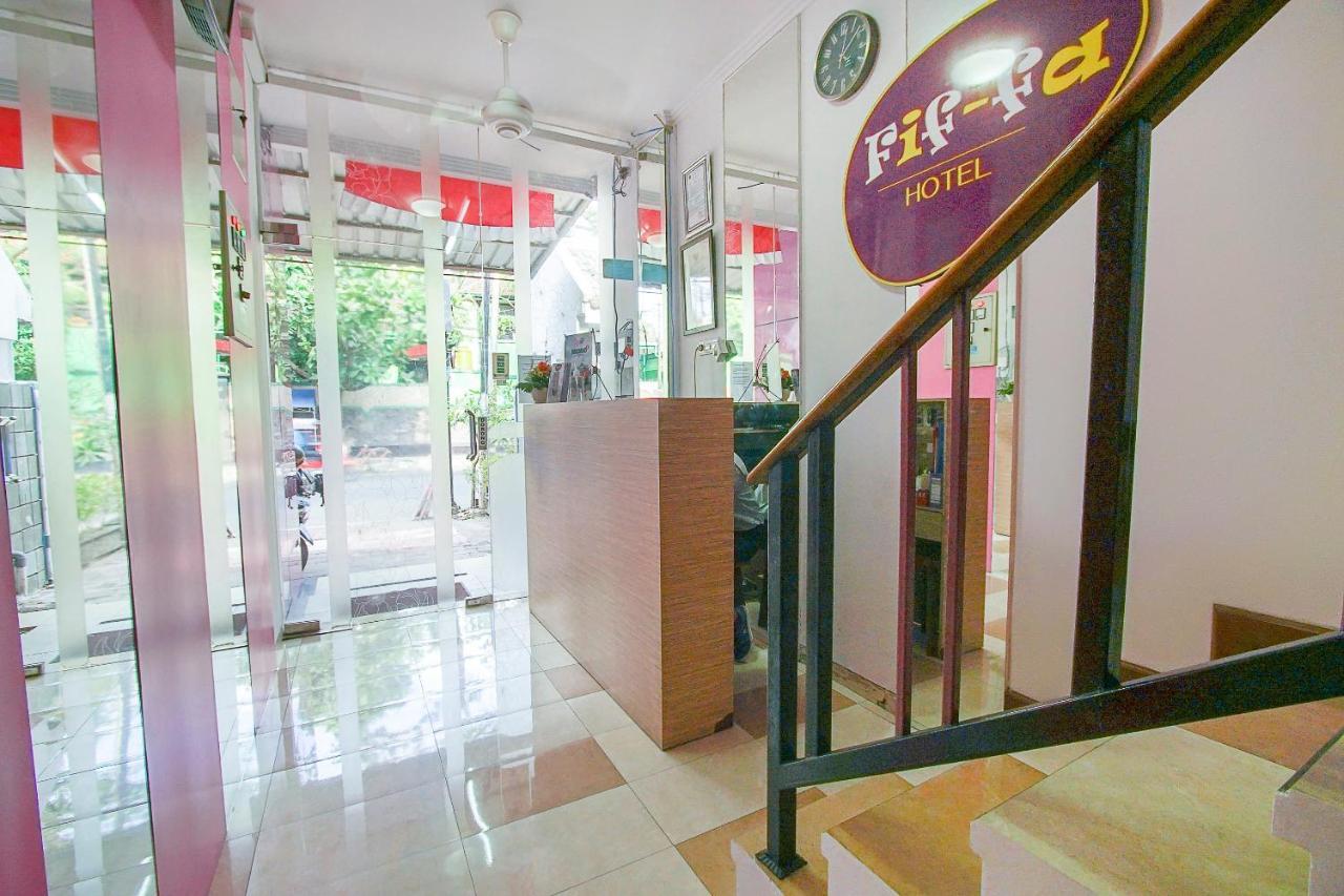 Urbanview Hotel Fiffa Kauman Malang Luaran gambar