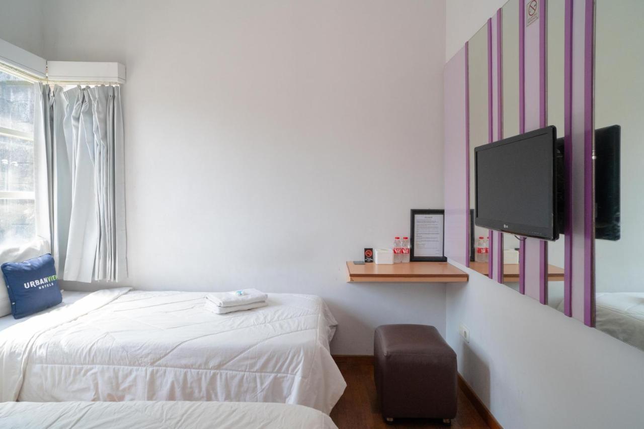 Urbanview Hotel Fiffa Kauman Malang Luaran gambar