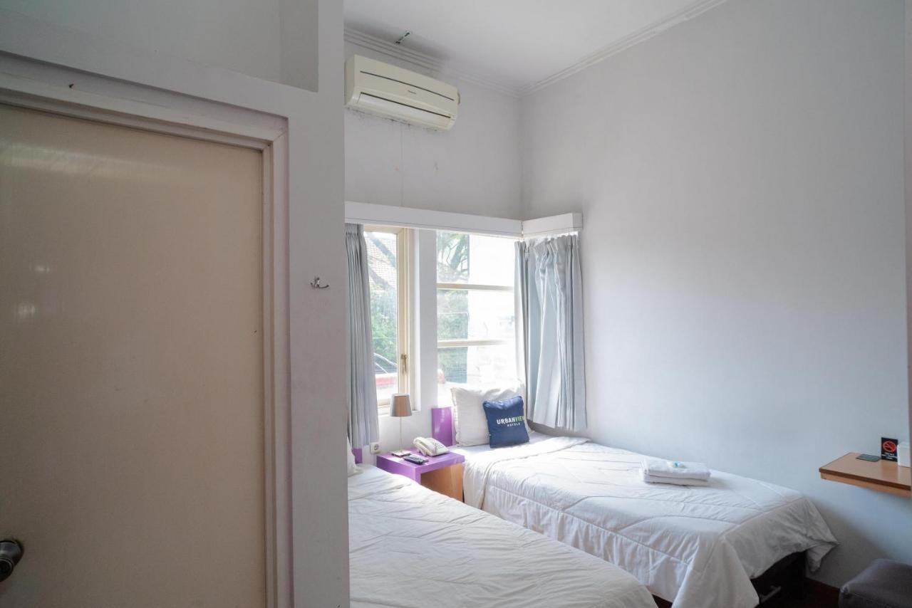 Urbanview Hotel Fiffa Kauman Malang Luaran gambar
