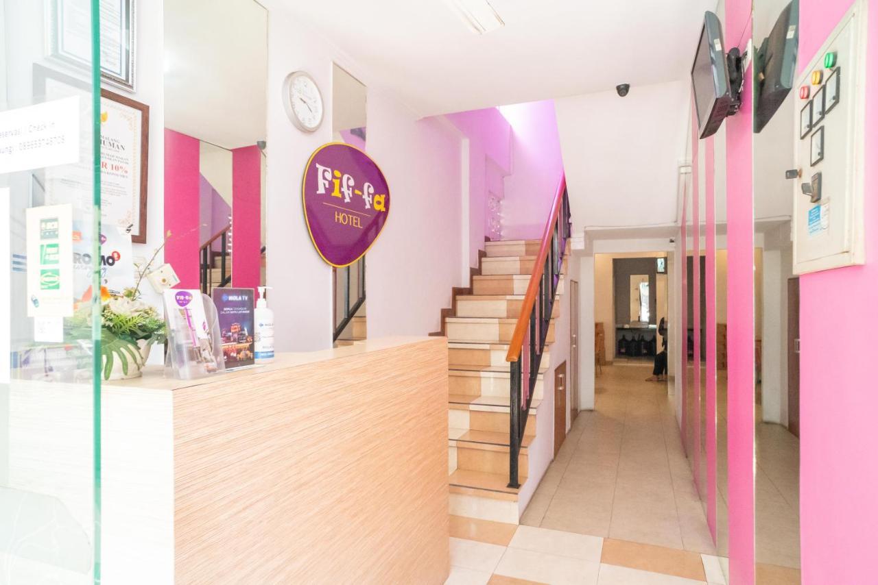 Urbanview Hotel Fiffa Kauman Malang Luaran gambar